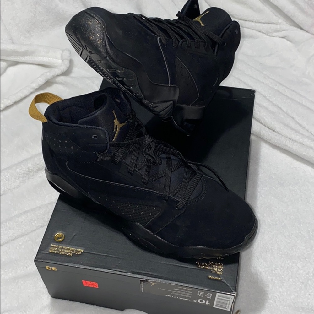 NEW JORDAN LIFT OFF BLACK/METALLIC GOLD